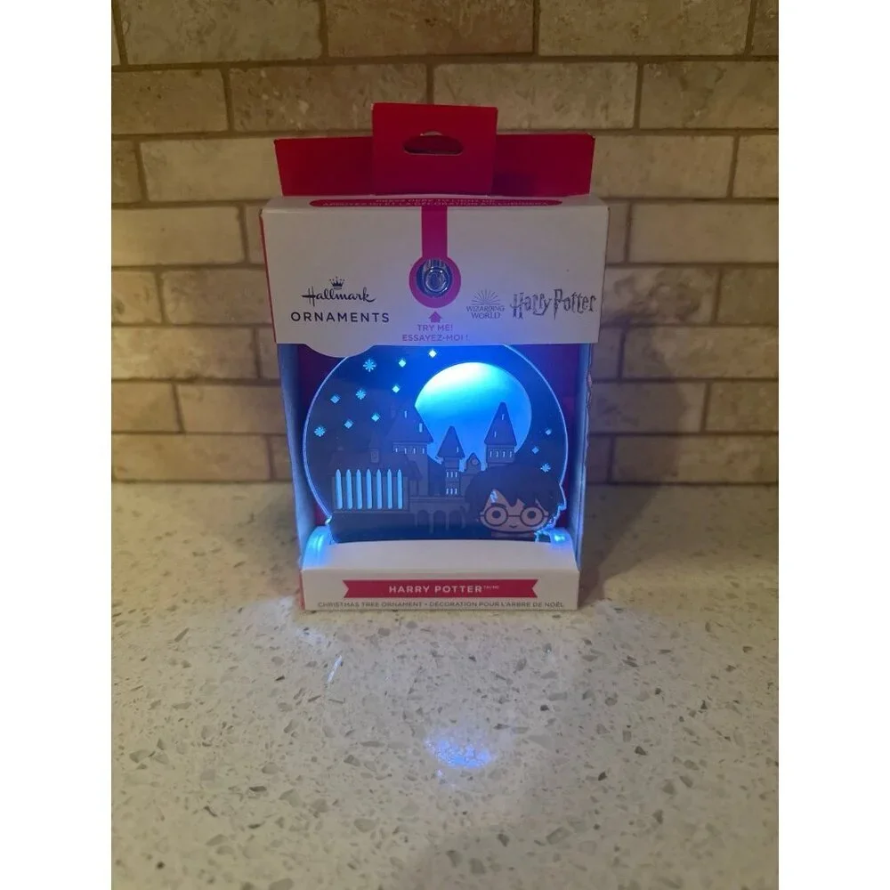 Hallmark‎ Christmas Tree Ornament Harry Potter at Hogwarts Light-Up 2021 NEW